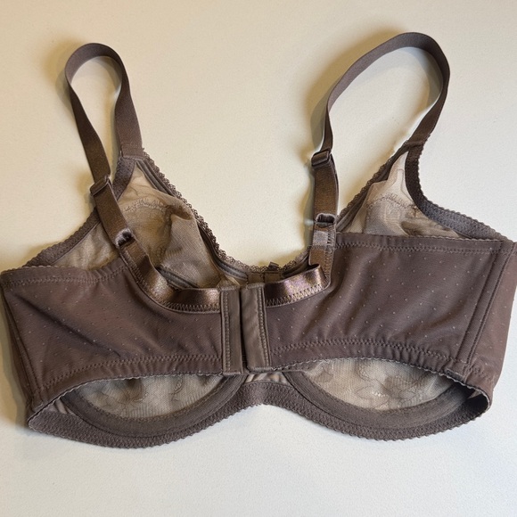 Wacoal Retro Chic Full-Figure Underwire Bra (Style #855186). Size 34D - Picture 5 of 7